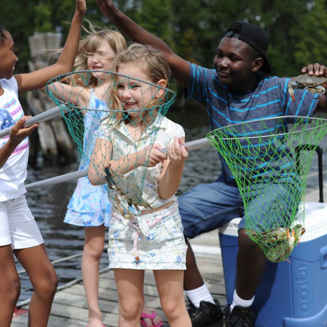 Children crabbing in Chesapeake | Chesapeake Economic Development